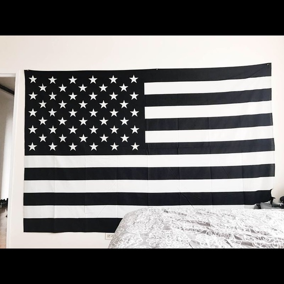 Urban Outfitters Other - Urban Outfitters American Flag Tapestry